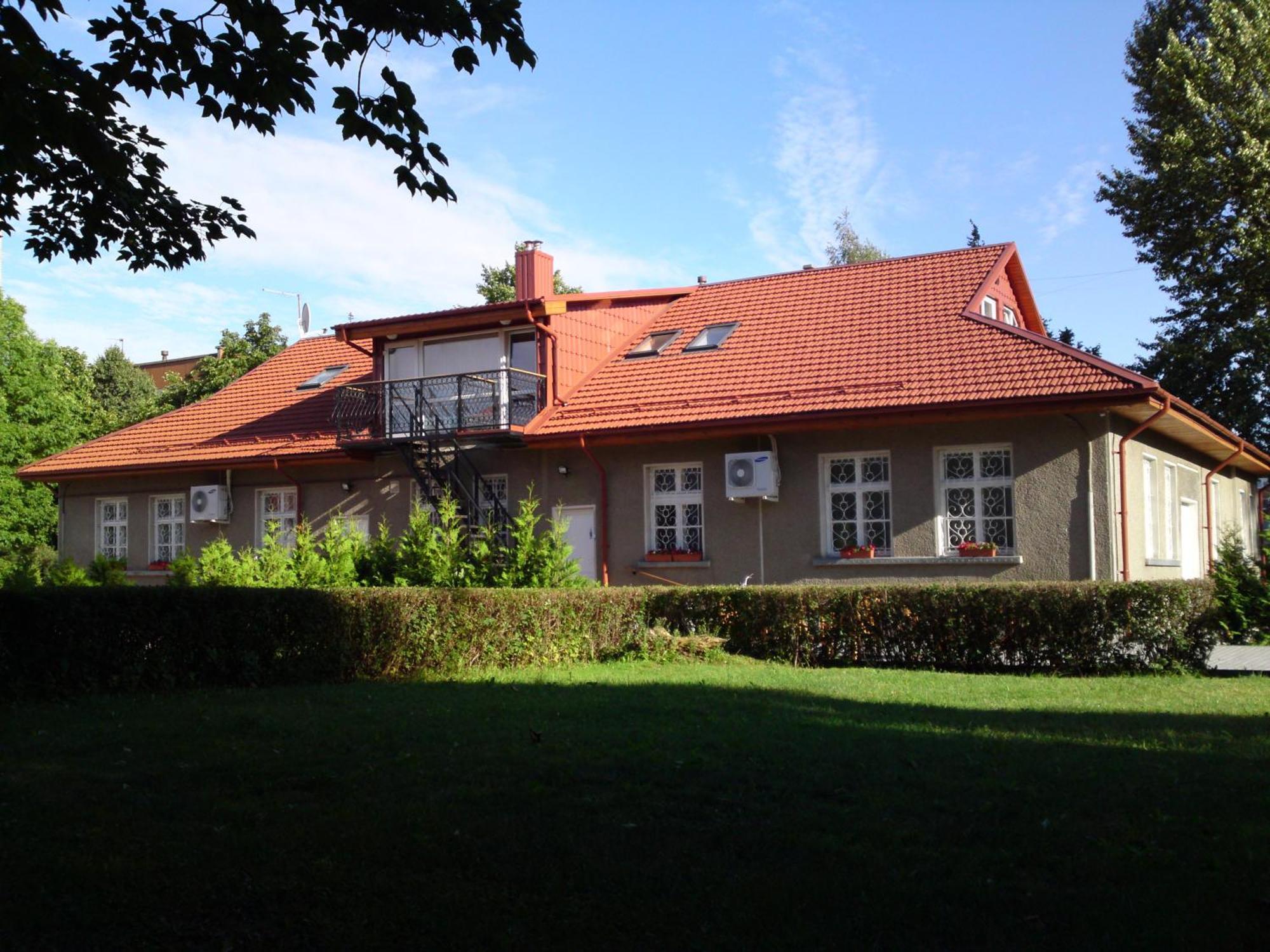 Klaipeda Inn Private Parking And Kitchen Exterior photo